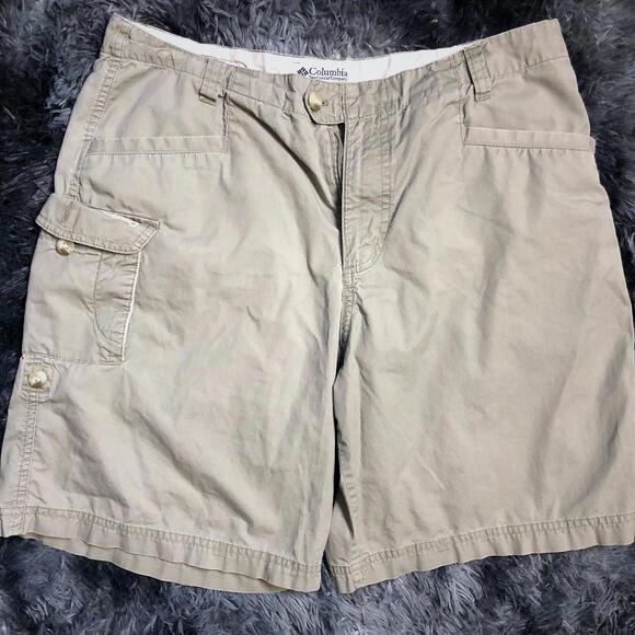 Columbia Sportswear Women's Cargo Shorts Size 12‎ - Picture 1 of 3
